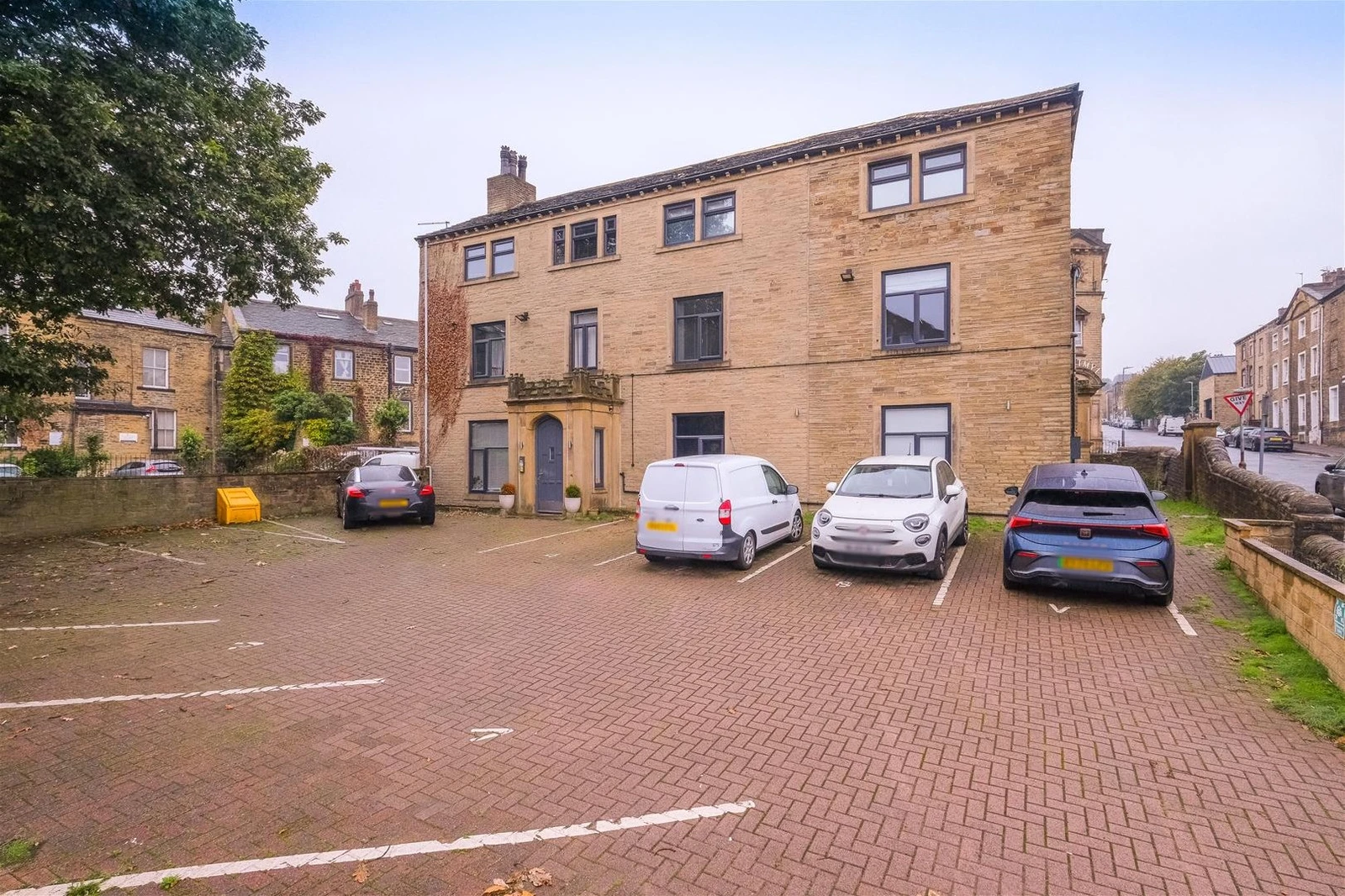 Balmoral Place, Halifax, HX1 2BG - image 15