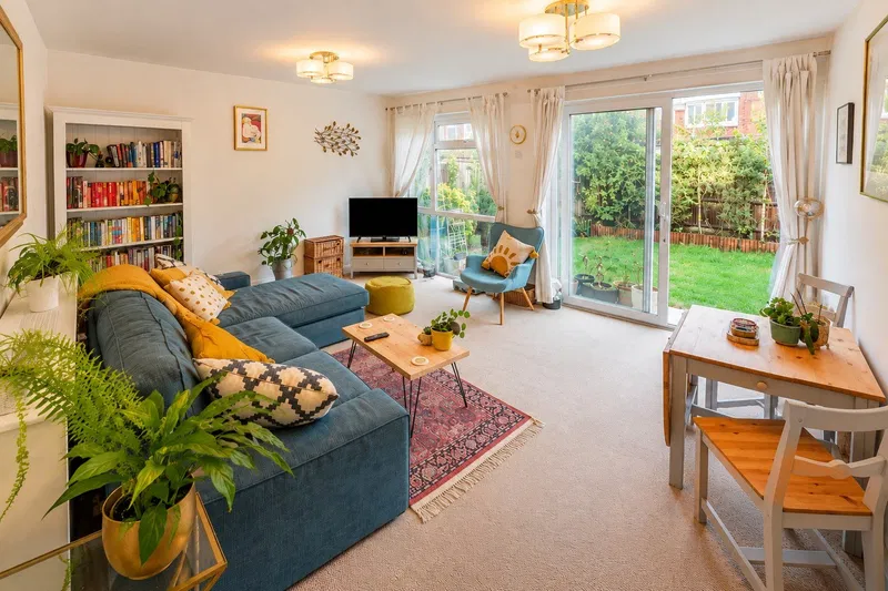 Larch Close, Balham, London, SW12