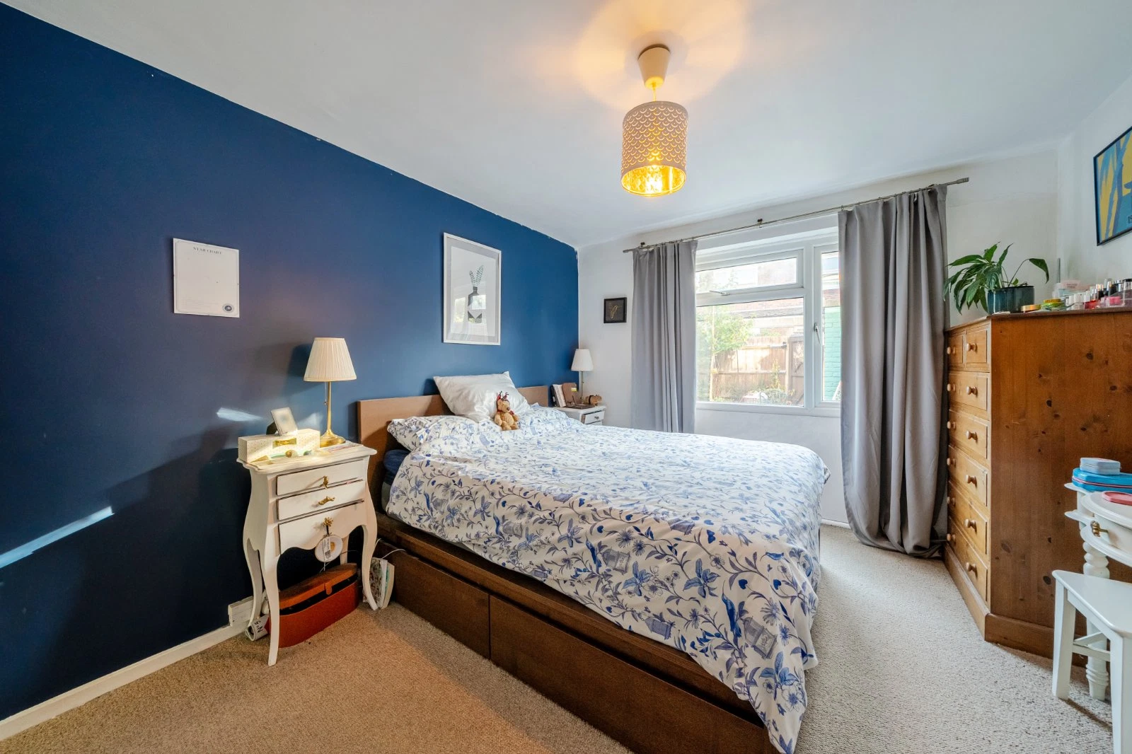 Larch Close, Balham, London, SW12 - image 6