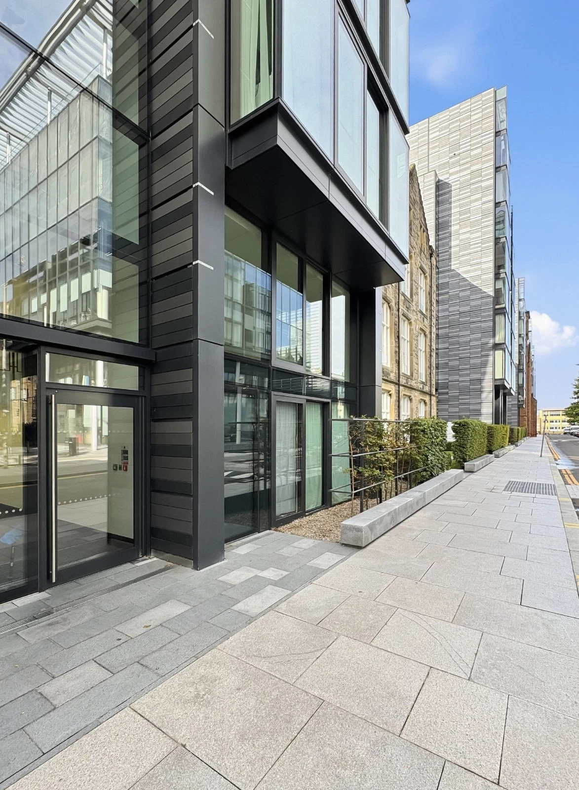 21/4 Simpson Loan, Quartermile, Edinburgh, EH3 - image 11