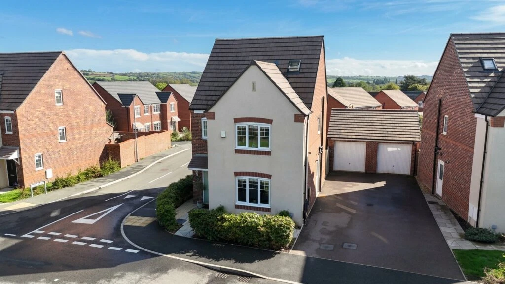 Brassington Road, Stone, ST15 - image 1
