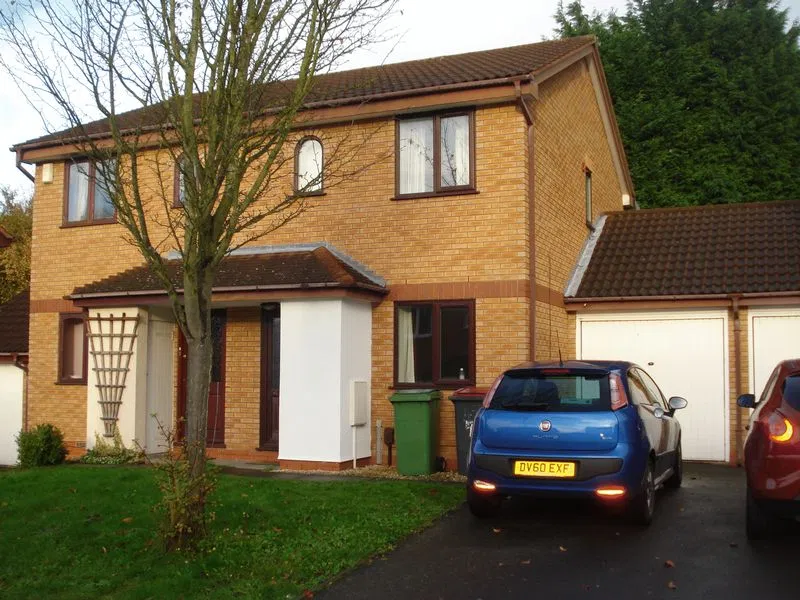 Telford house prices & property market 2026: median £250k, October ...