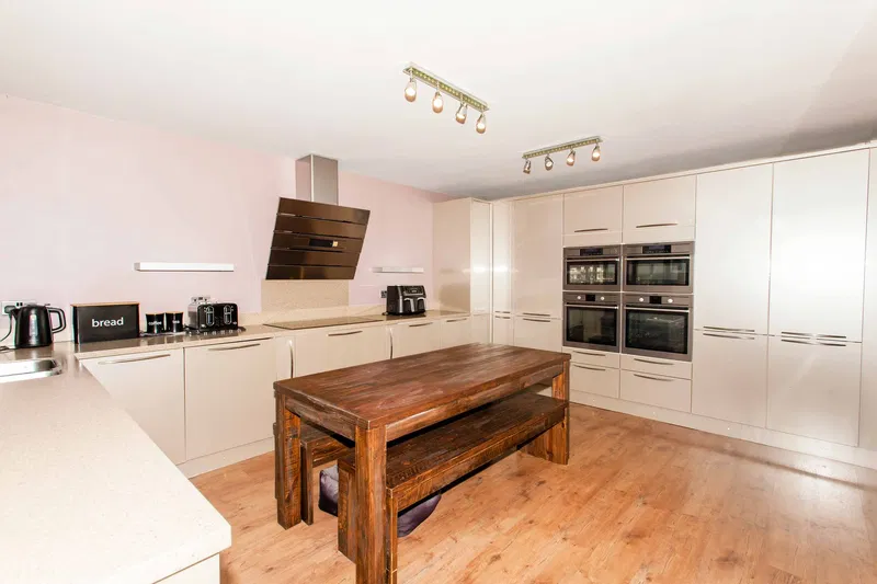 Cecil Road, Dronfield, S18 - image 2