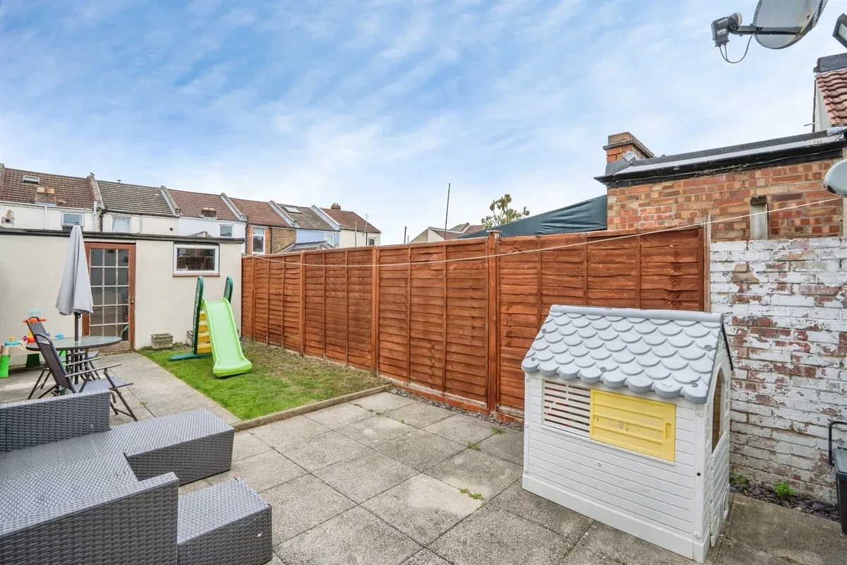 Jervis Road, Portsmouth - image 13