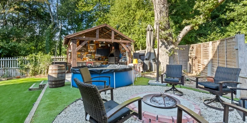 The Junipers, Wokingham, Barkham, RG41 - image 38