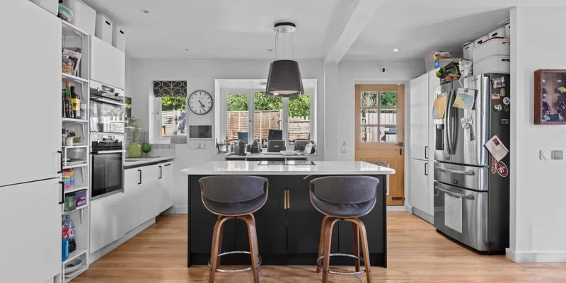 The Junipers, Wokingham, Barkham, RG41 - image 4