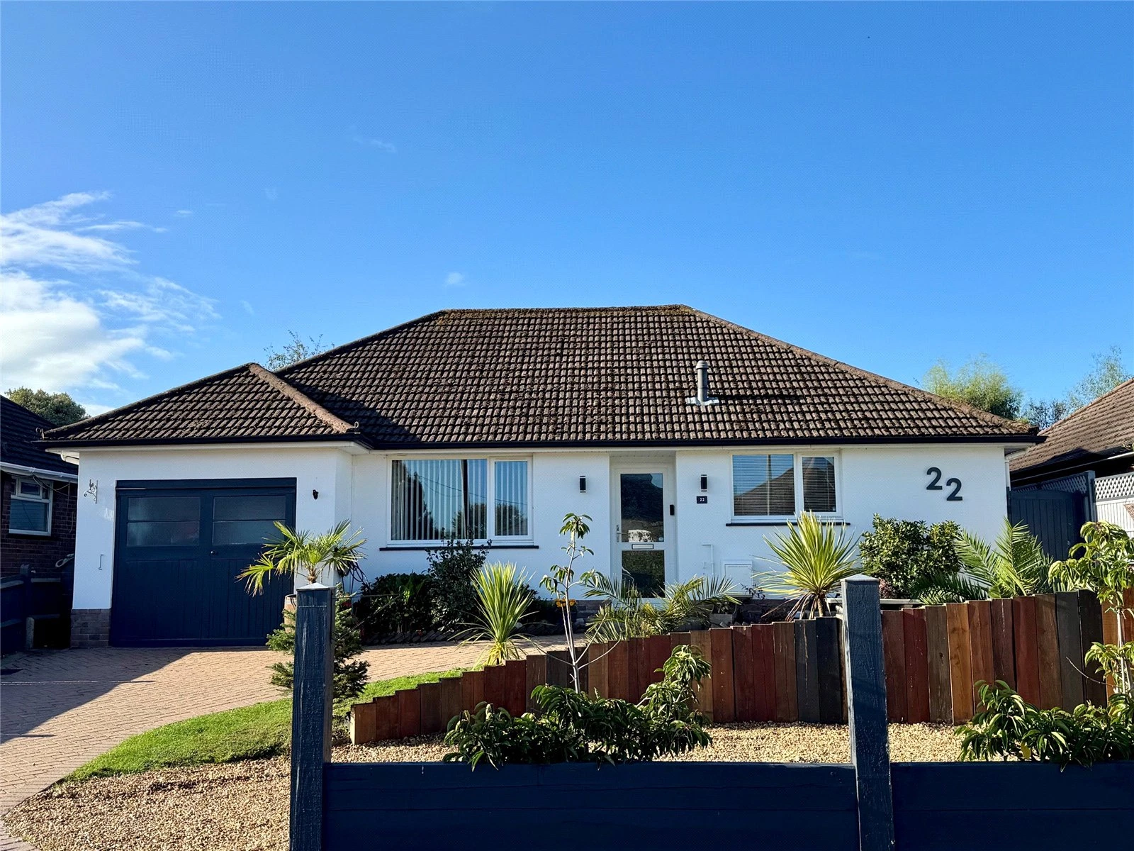 Barton Drive, Barton On Sea, Hampshire, BH25 7JJ - image 1
