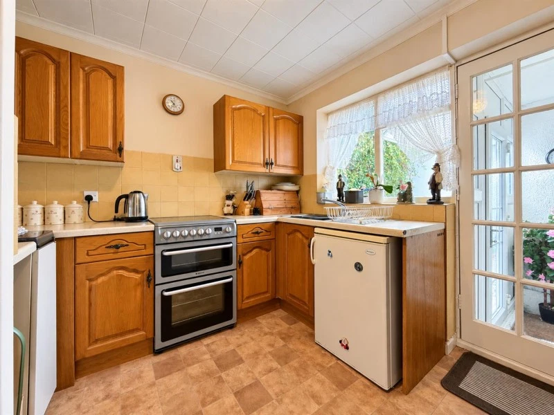 Smardon Avenue, Brixham - image 5