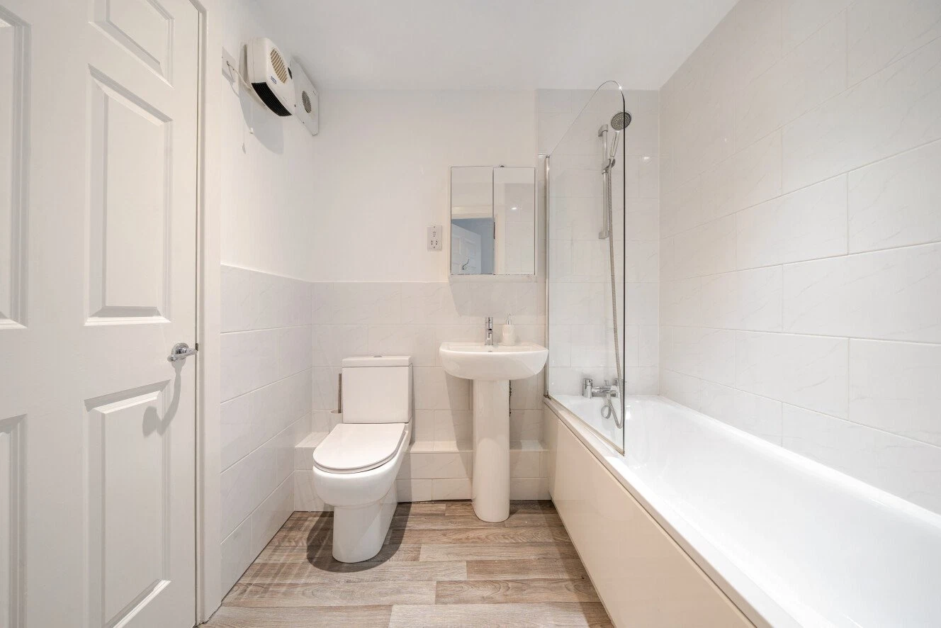 Horn Lane, Acton, London, W3 - image 12