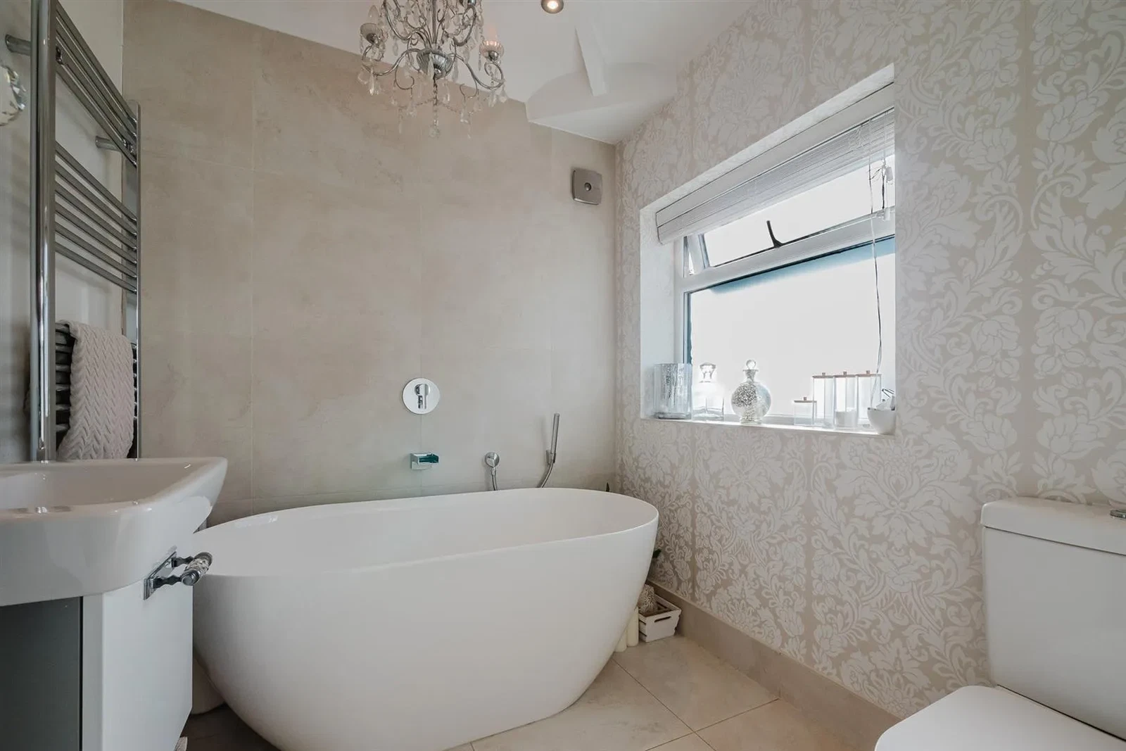 Sandileigh Avenue, Hale, Altrincham, WA15 - image 21