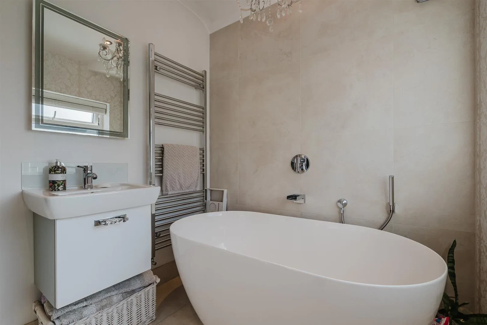 Sandileigh Avenue, Hale, Altrincham, WA15 - image 22