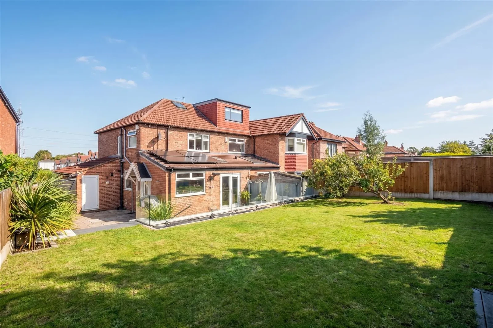 Sandileigh Avenue, Hale, Altrincham, WA15 - image 32