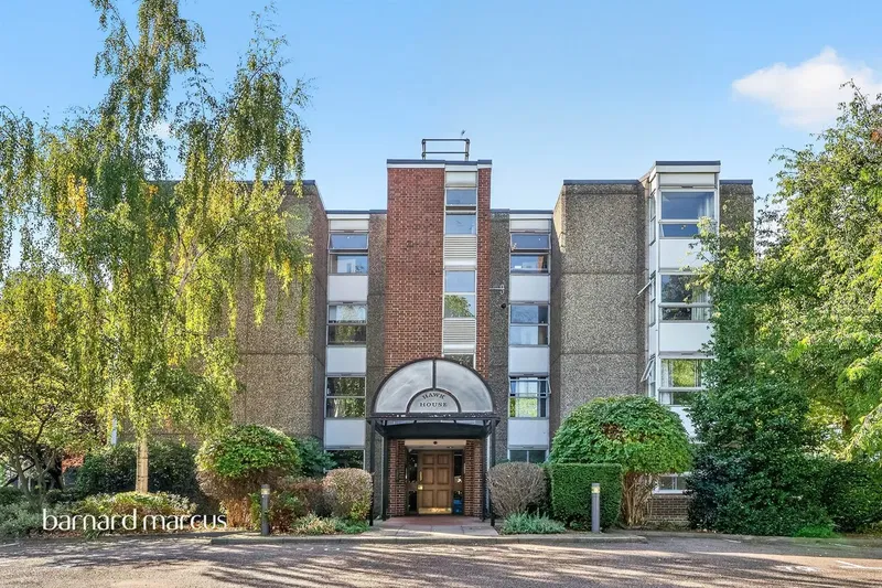 Sullivan Close, London