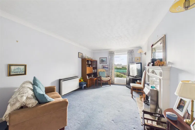 Flat for over 60's, 14, Avon Court, Beaufort Road, Clifton, BS8 2JT - image 3