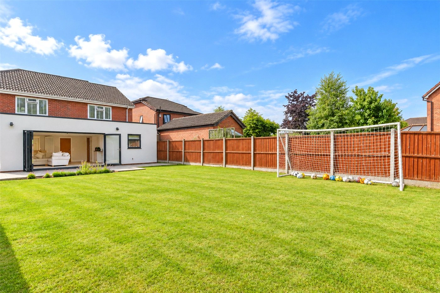 Cardiff Close, Great Sutton, Ellesmere Port, Cheshire, CH66 2GR - image 3