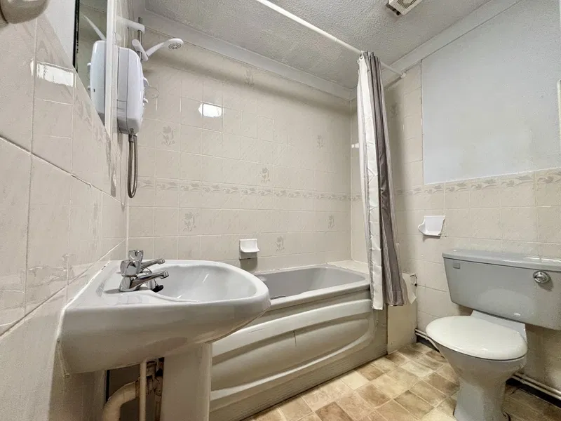 Lancaster House, Whitworth Street, Manchester - image 3