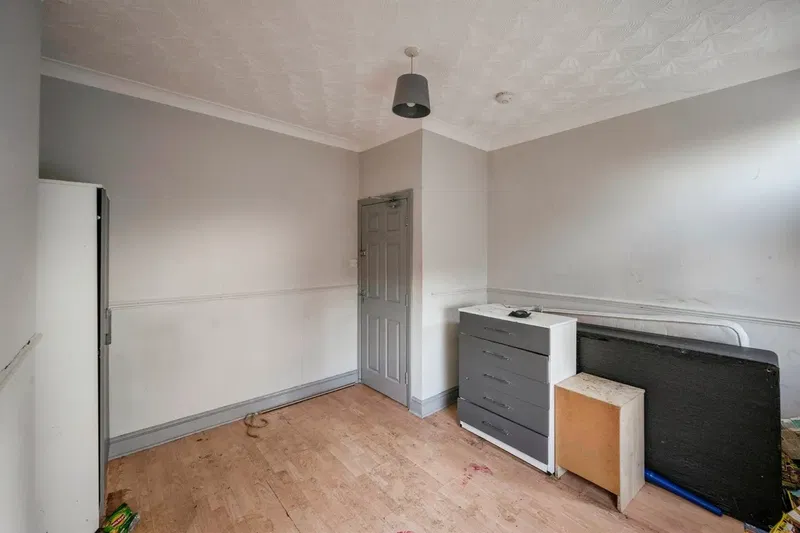 Beaconsfield Road, Hexthorpe, Doncaster - image 2