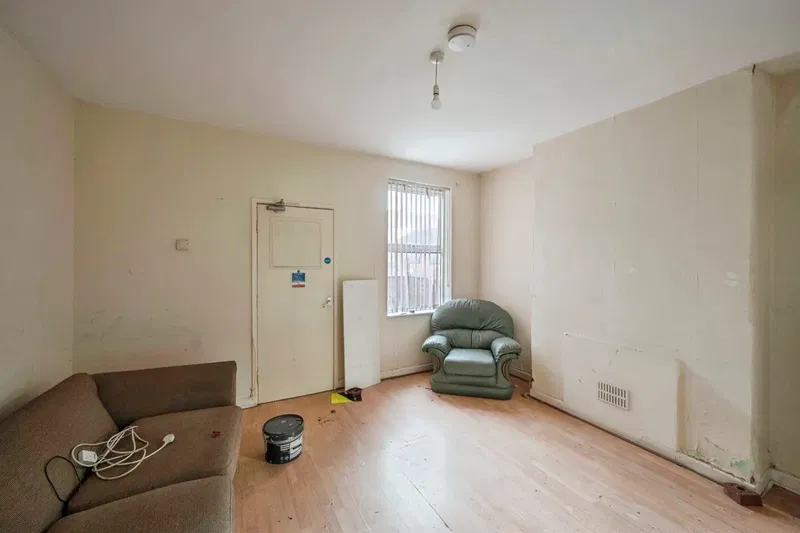 Beaconsfield Road, Hexthorpe, Doncaster - image 3