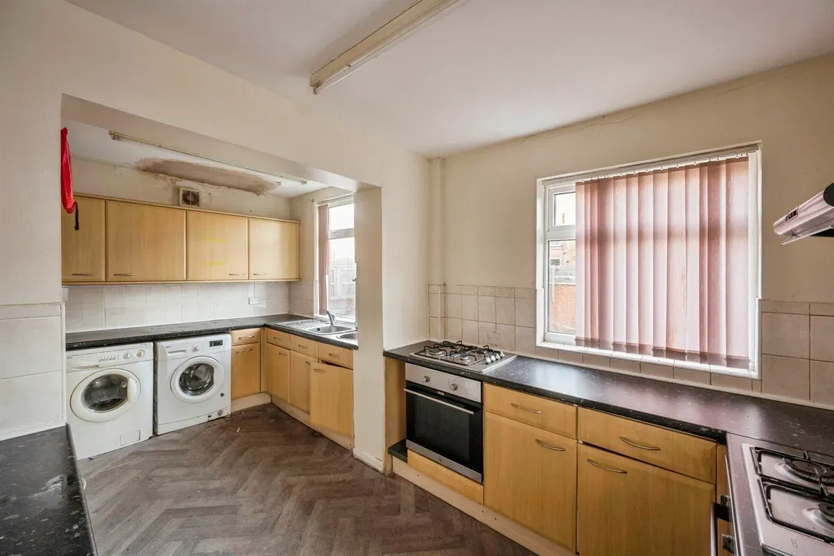 Beaconsfield Road, Hexthorpe, Doncaster - image 4