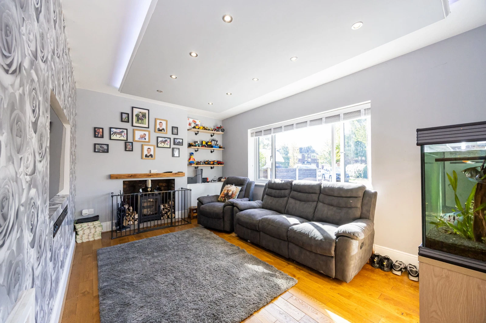 The Grove, Flixton, M41 6JB - image 3