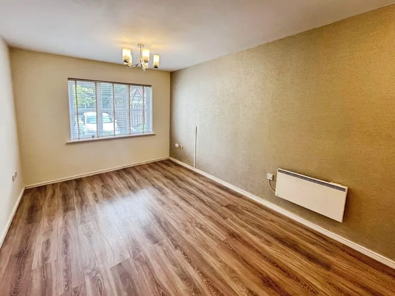 Astley Brook Close, Astley Bridge, Bolton - image 2