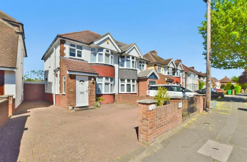 Slough house prices & property market 2026: median £385k, October ...