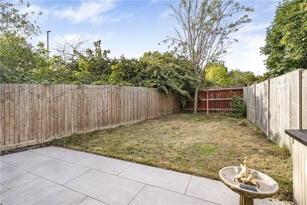 16a Moore Close, Cambridge, CB4 - image 10