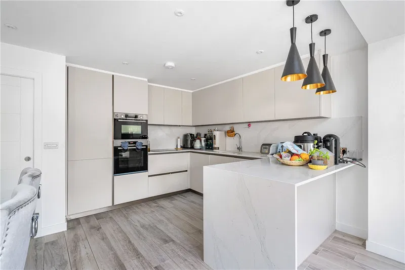 16a Moore Close, Cambridge, CB4 - image 2