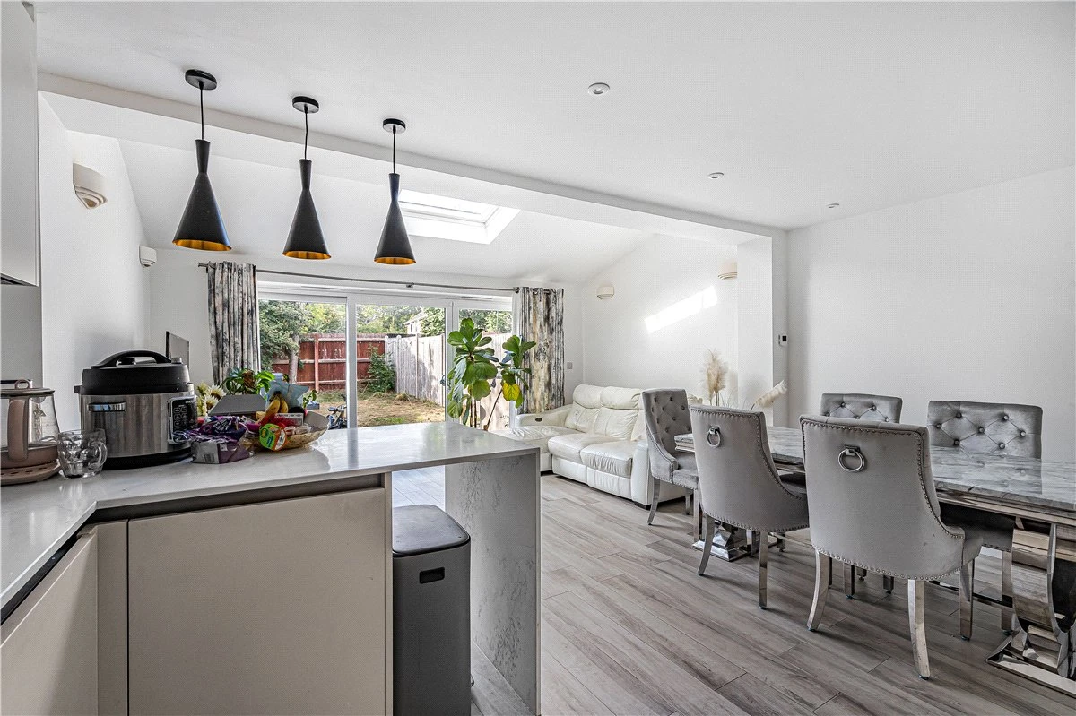 16a Moore Close, Cambridge, CB4 - image 4