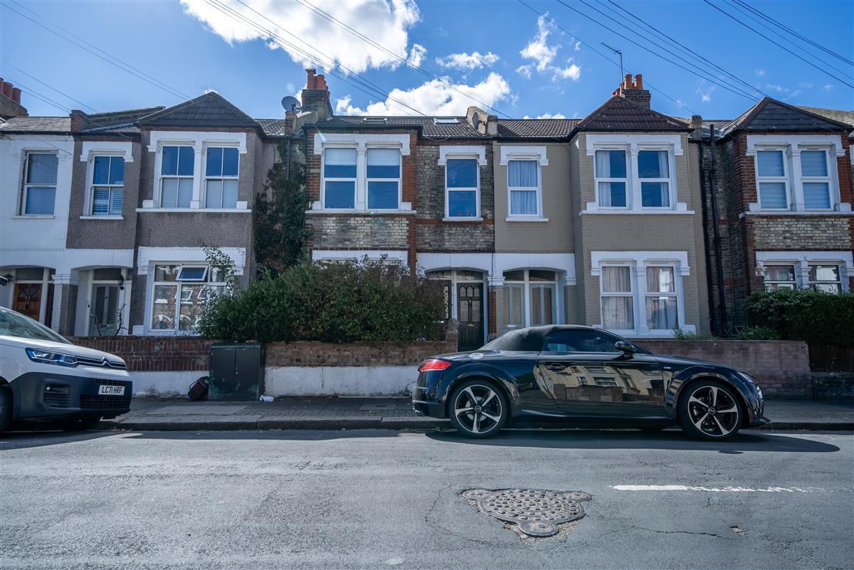 Himley Road, SW17 - image 13