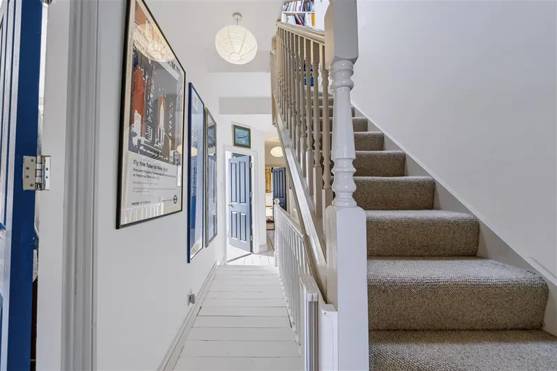 Himley Road, SW17 - image 3