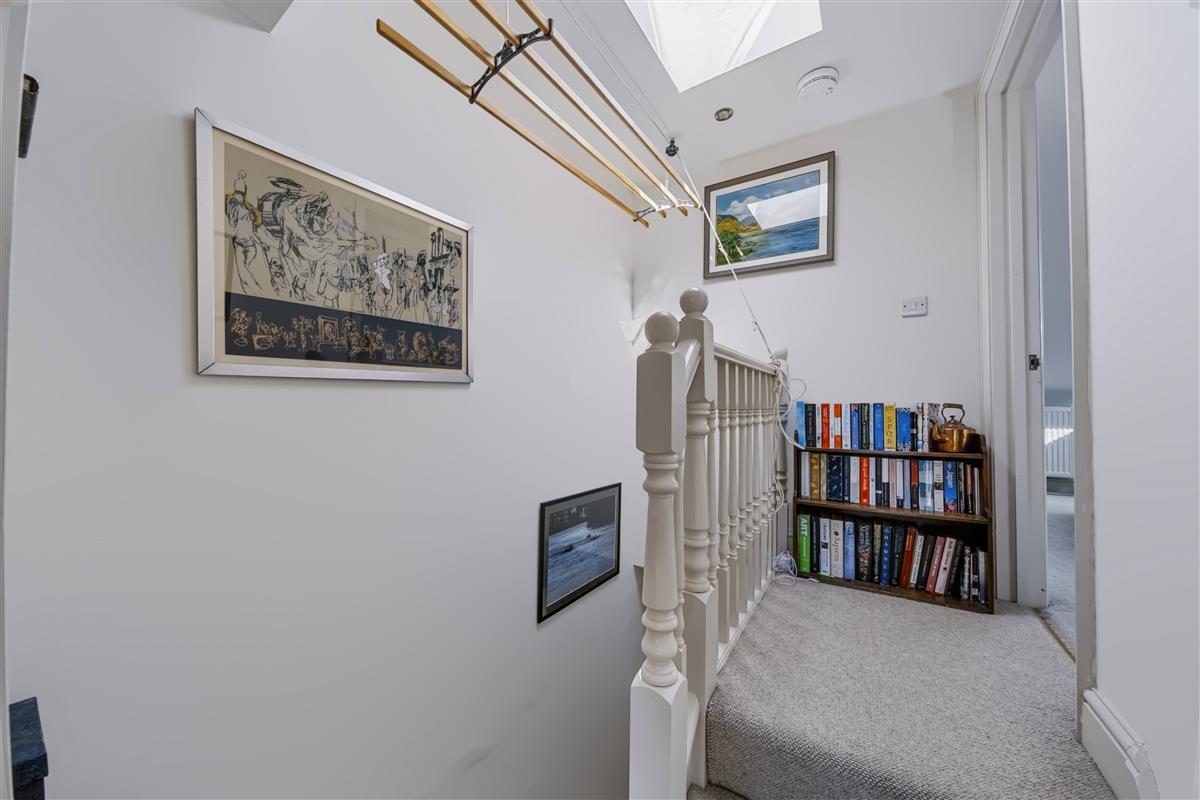 Himley Road, SW17 - image 7