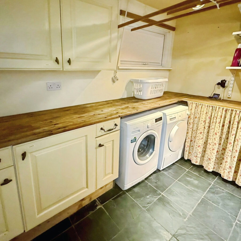 Orkney Close, Blackburn, BB1 - image 11