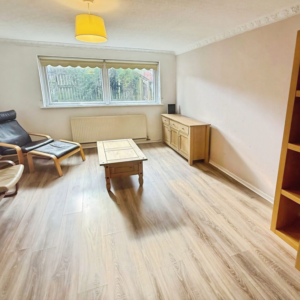 Orkney Close, Blackburn, BB1 - image 5