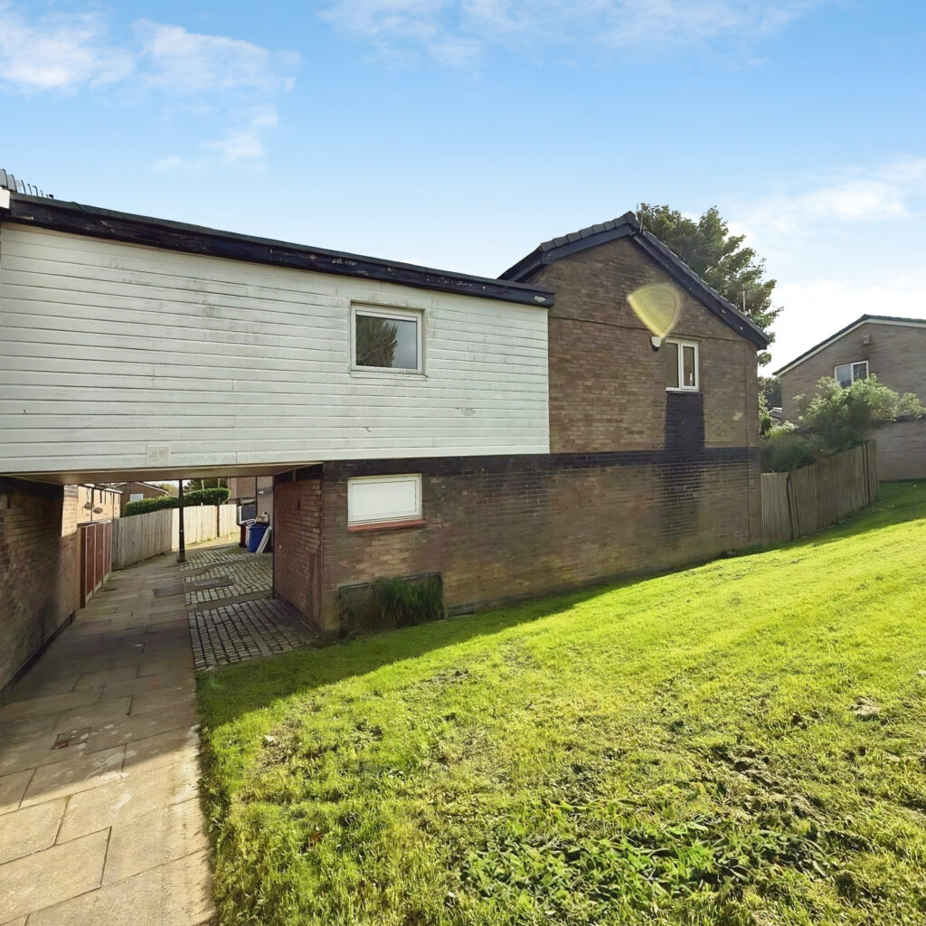 Orkney Close, Blackburn, BB1 - image 9