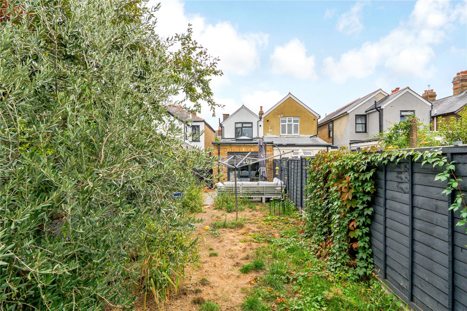 Russell Road, Walton-On-Thames, KT12 2LA - image 16