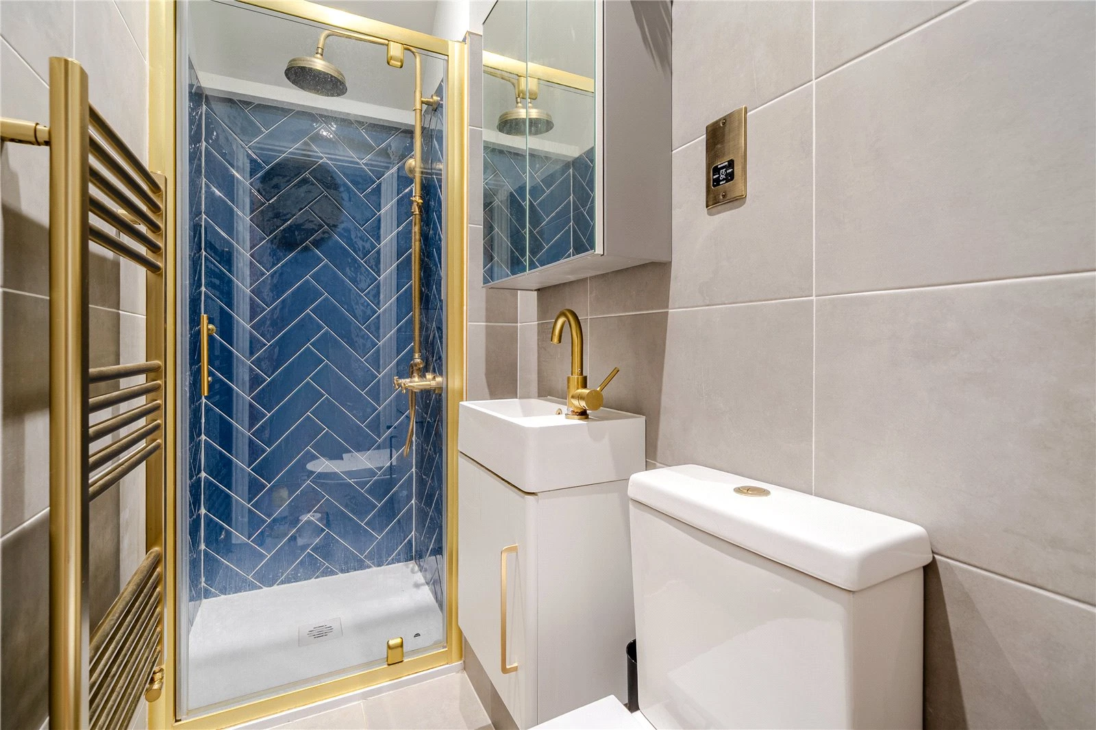 Russell Road, Walton-On-Thames, KT12 2LA - image 7
