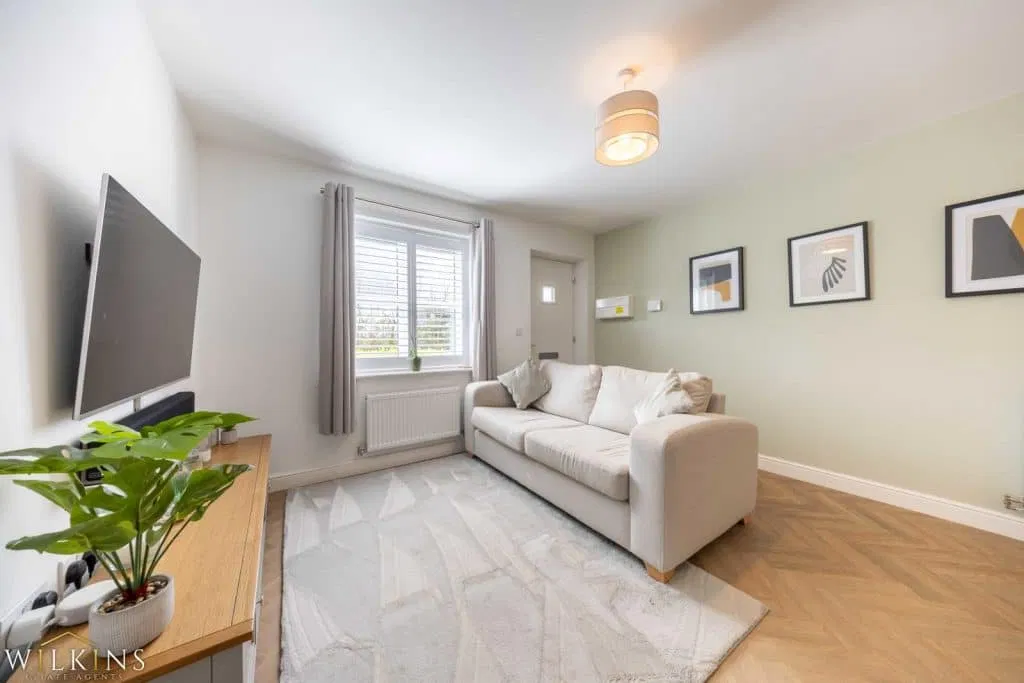 Orchard Lane, Tamworth, Staffordshire, B79 0FX - image 2