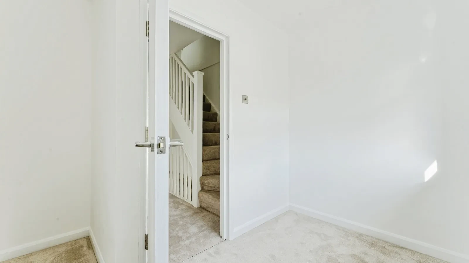 Grosvenor Road, Leyton, E10 - image 11