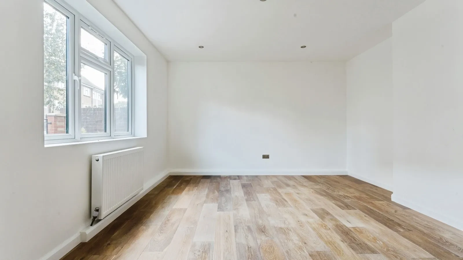 Grosvenor Road, Leyton, E10 - image 18