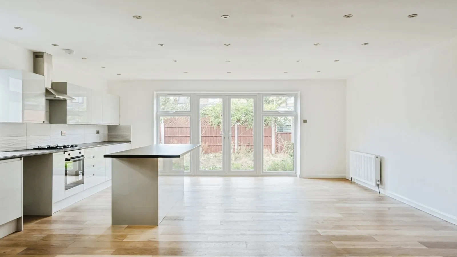 Grosvenor Road, Leyton, E10 - image 2