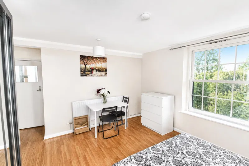 Hollybush House, Hollybush Gardens, E2 9QT