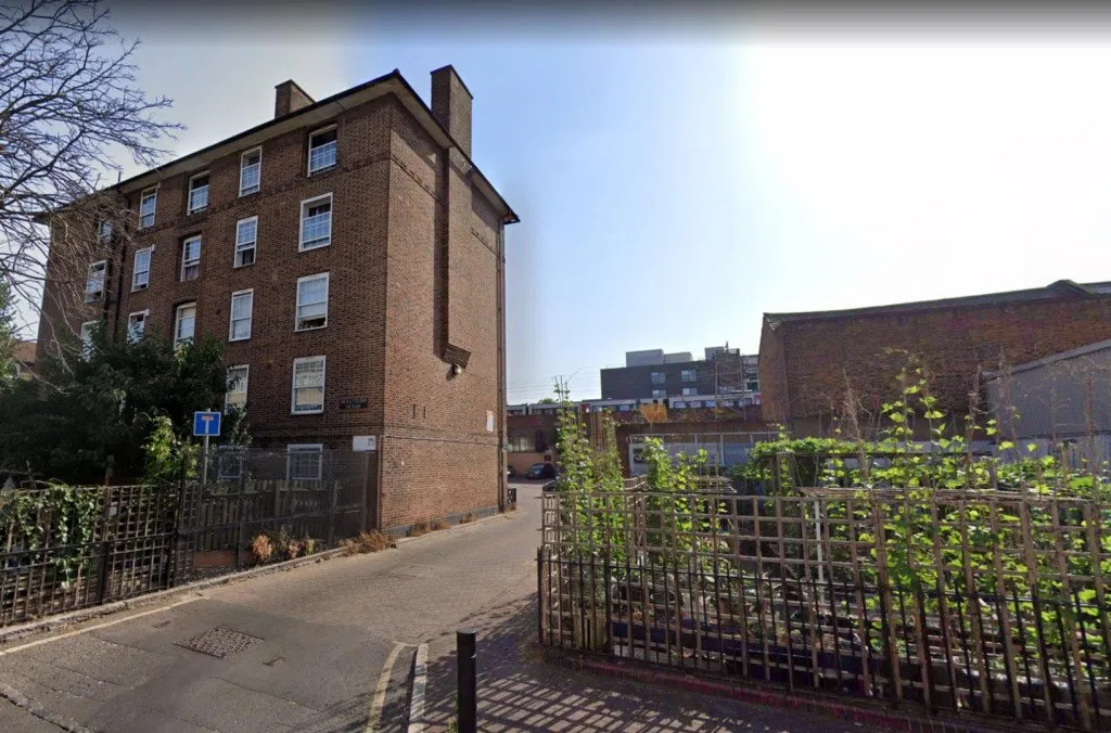 Hollybush House, Hollybush Gardens, E2 9QT - image 2