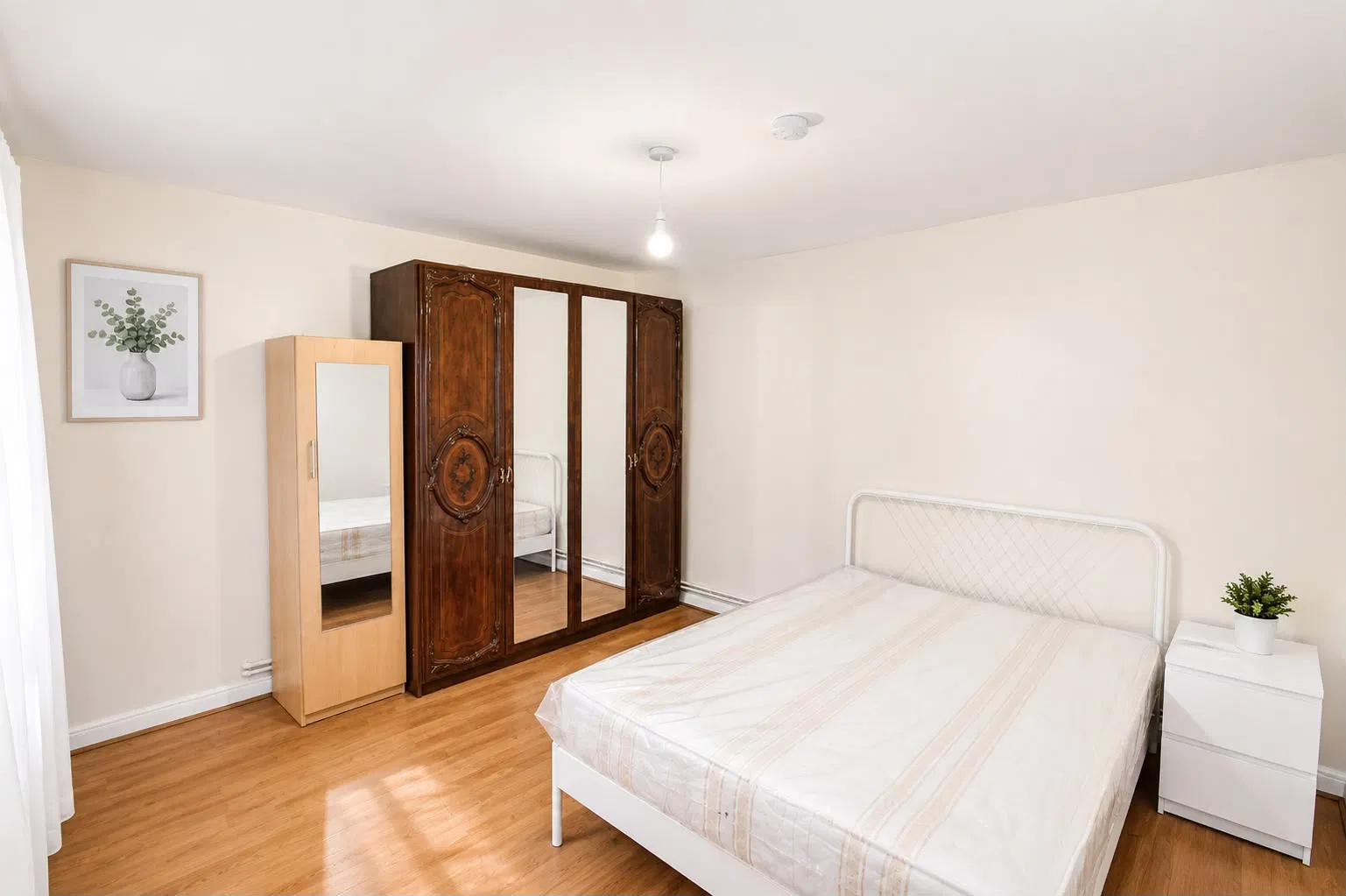 Hollybush House, Hollybush Gardens, E2 9QT - image 4