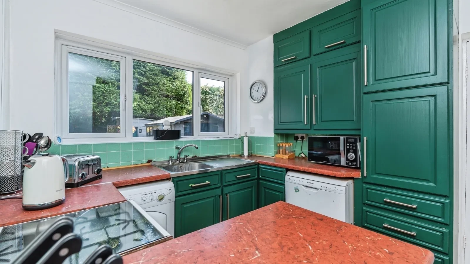 Midanbury Lane, Southampton, Hampshire, SO18 - image 4