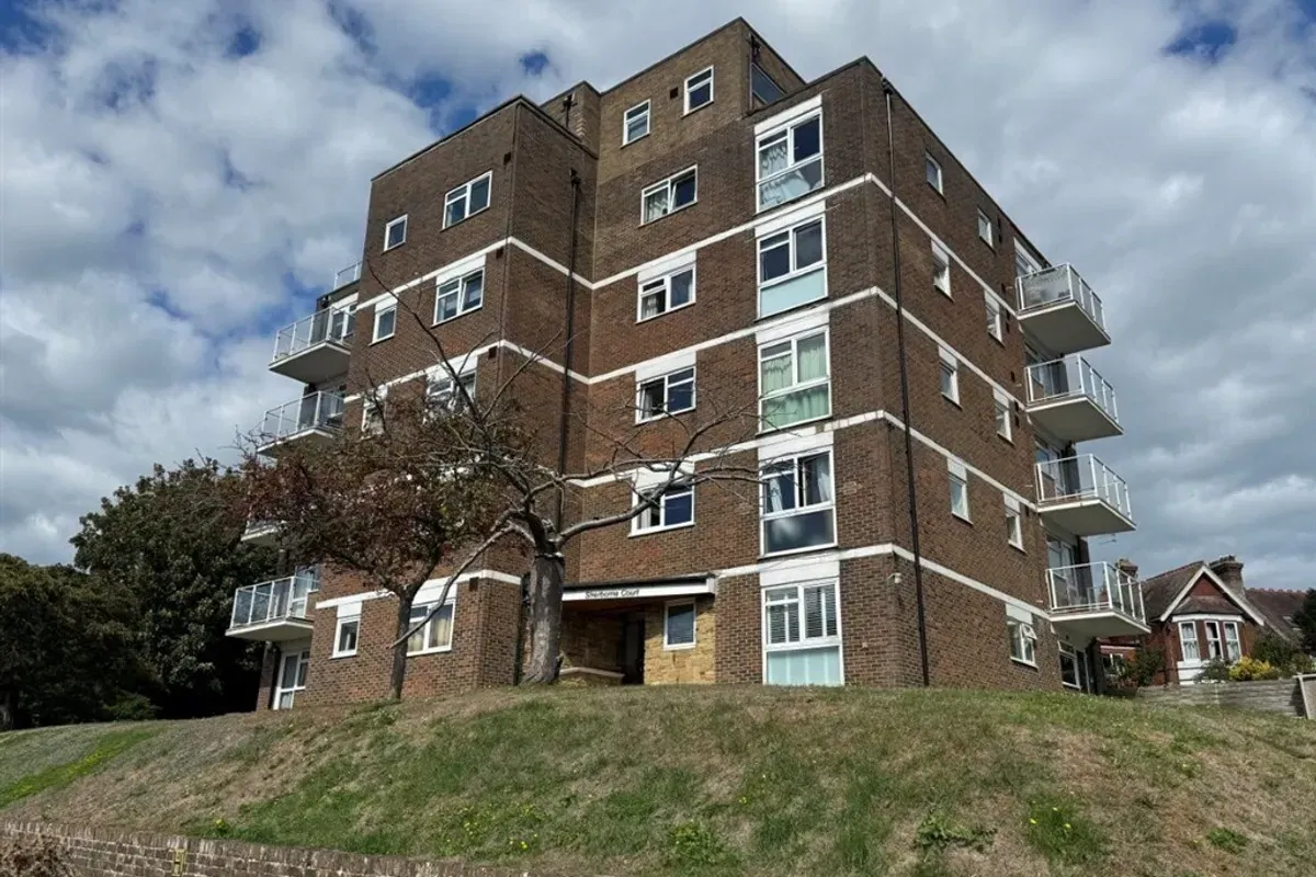 Upperton Road, Eastbourne - image 1