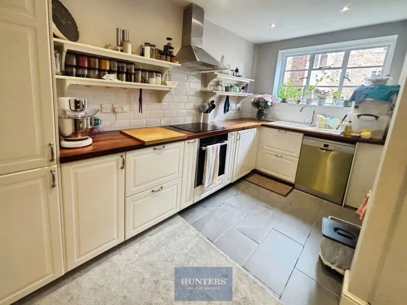 Viceroy Close, Edgbaston, B5 7UU - image 3
