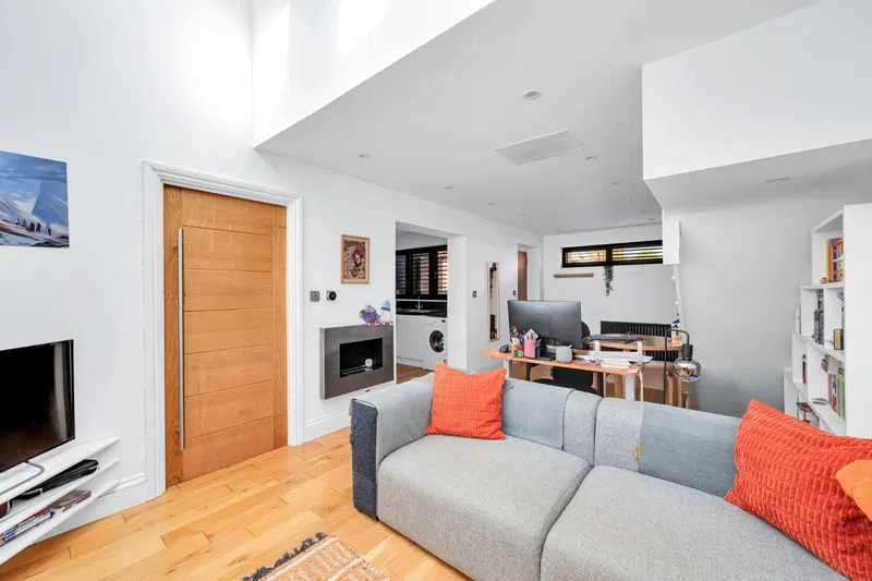 Sydney Road, London, W13 9EY - image 2