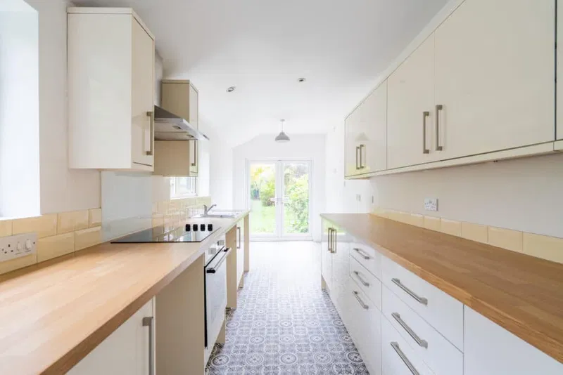 Hurcott Road, Kidderminster, DY10 3QX - image 2