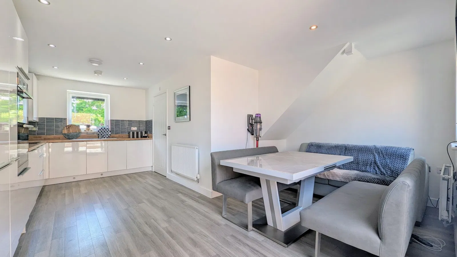 Brosse Crescent, Glebe Farm, MK17 - image 4
